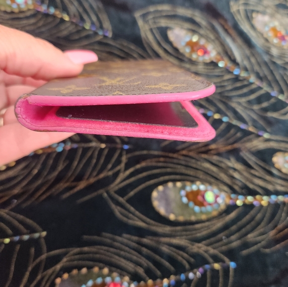 Loius Vuitton Phone Case - Picture 2 of 9